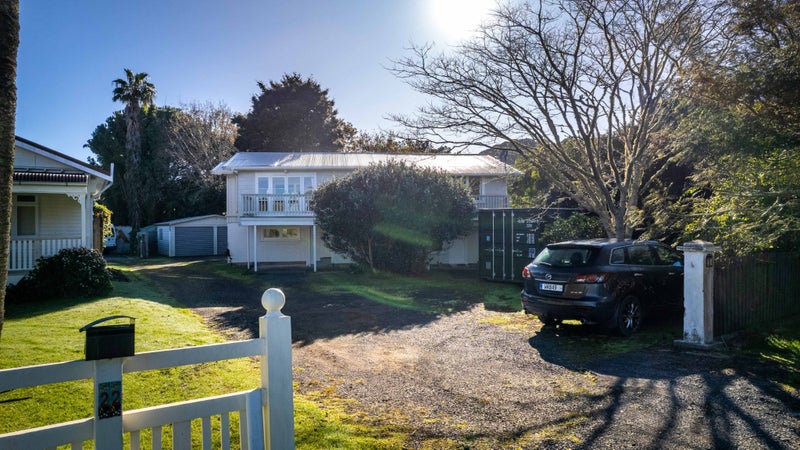 24 Hope Avenue, Russell, Russell - Carousel 32