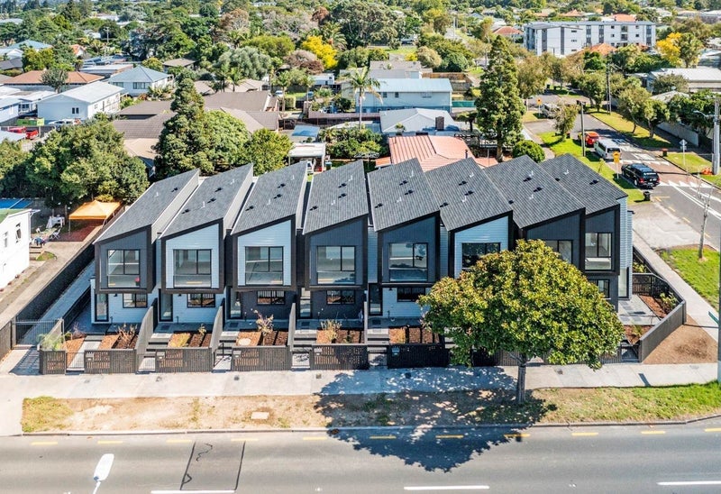 67B Ash Street, Avondale, Auckland - Carousel 2