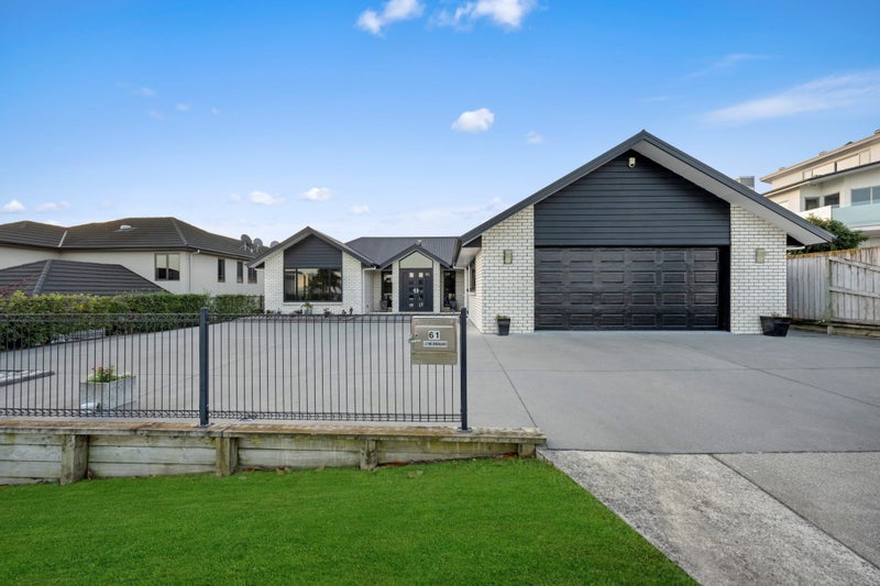 61 Somerton Drive, Huntington, Hamilton - Carousel 2