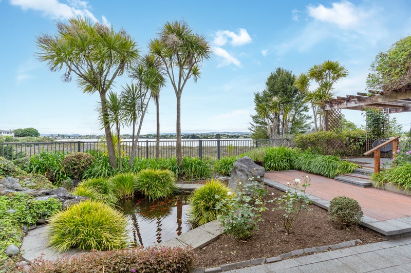 8 Mull Place, Wattle Downs, Auckland - Carousel 2