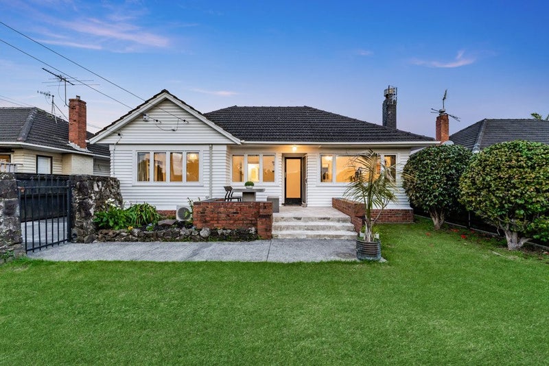 25 Stanhope Road, Mount Wellington, Auckland - Carousel 1