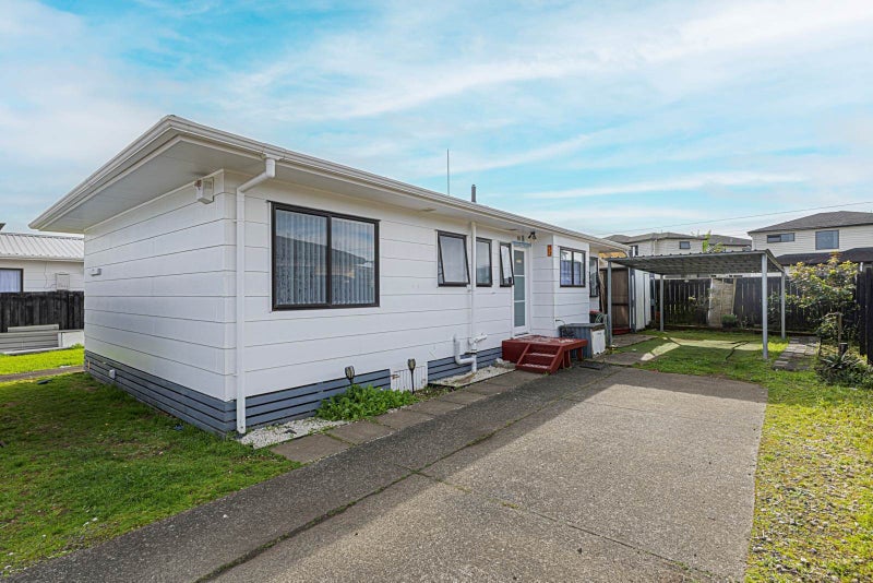 2/30 Gloucester Road, Manurewa, Auckland - Carousel 2