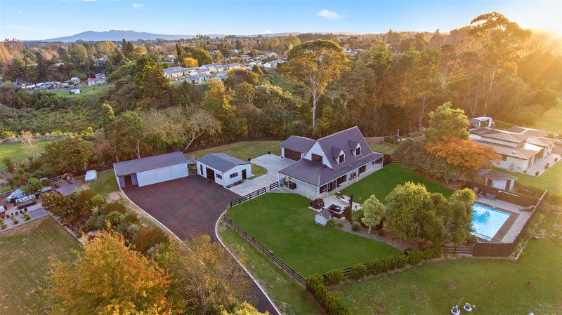 12A East Ridge Grove, Newstead, Hamilton - Carousel 2