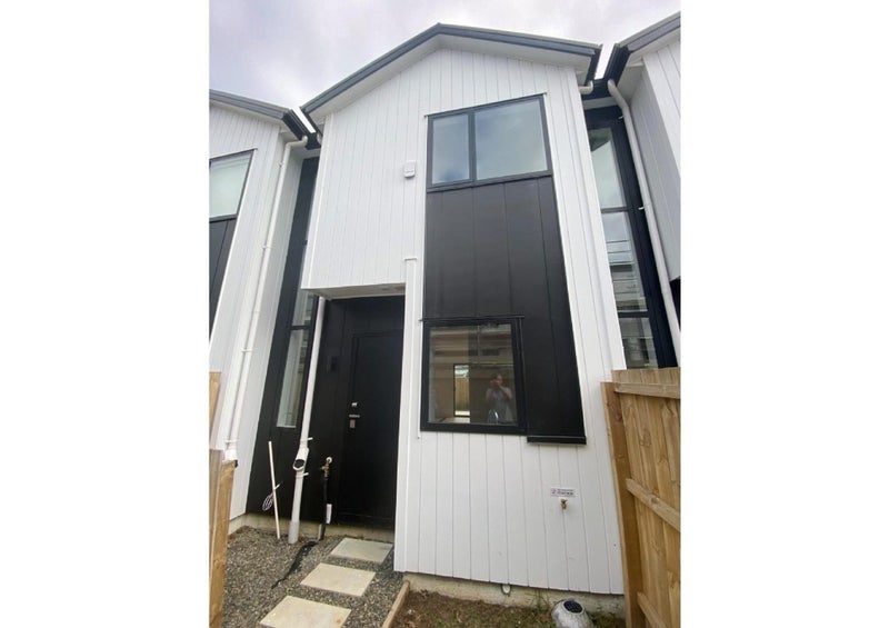 5/28 Smythe Road, Henderson, Auckland - Carousel 1