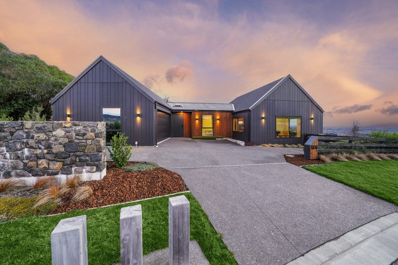 1 Eaglesfield Close, Westmorland, Christchurch - Carousel 1