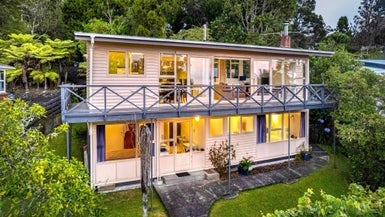 29 Tawini Road, Titirangi, Auckland - Carousel 1