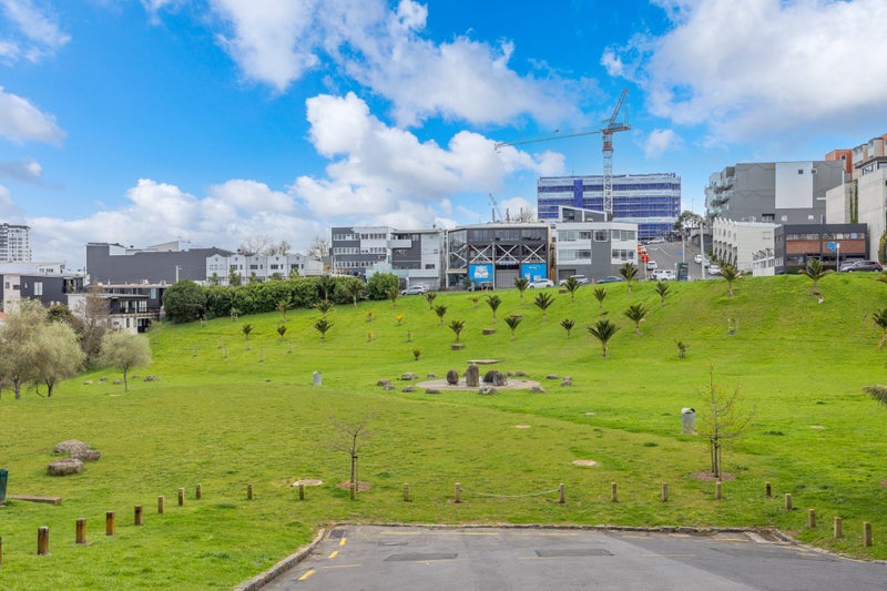 309/15 Rendall Place, Eden Terrace, Auckland - Carousel 2