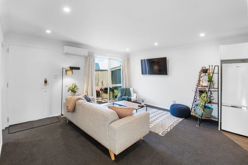 4/10 Lindsay Street, St Albans, Christchurch - Carousel 2