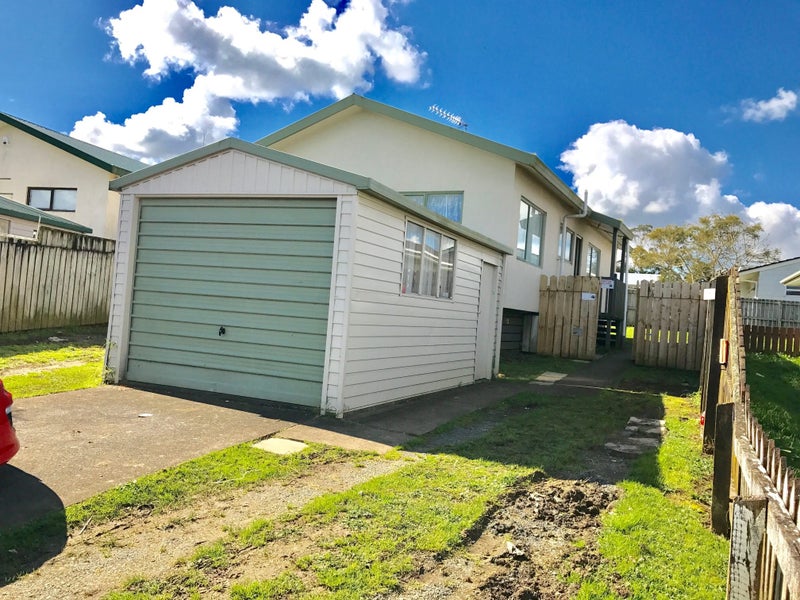 16B Nerissa Place, Randwick Park, Auckland - Carousel 1