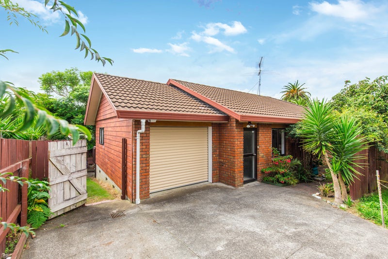 4/10 Wood Street, Papakura, Auckland - Carousel 1