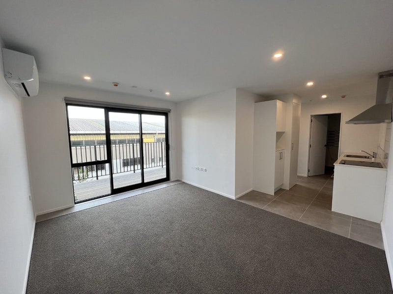 107/28C Eileen Newey Place, Henderson, Auckland - Carousel 2