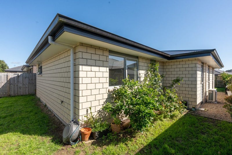 37 Maanihi Drive, Rototuna North, Hamilton - Carousel 17