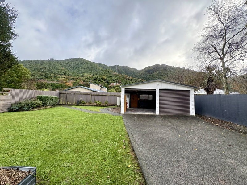206 California Drive, Totara Park, Upper Hutt - Carousel 18
