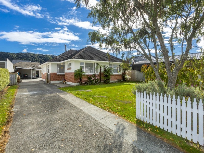 3 Ruahine Street, Trentham, Upper Hutt - Carousel 2