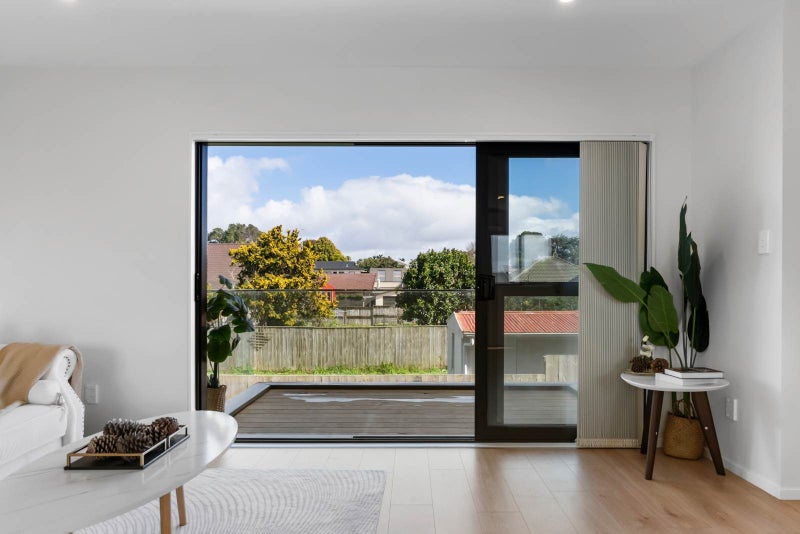 16E Brookfield Avenue, Onehunga, Auckland - Carousel 2