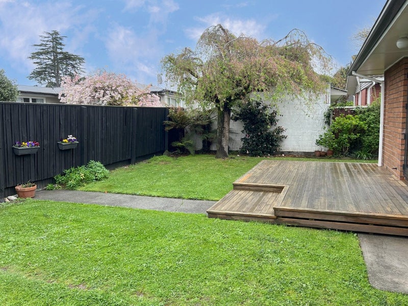 2/205 Matsons Avenue, Papanui, Christchurch - Carousel 14