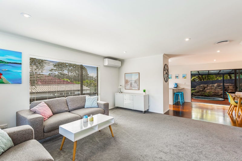 33 Taipari Road, Te Atatu Peninsula, Auckland - Carousel 2
