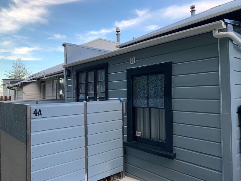 4A Seaview Terrace, Bluff Hill, Napier - Carousel 1