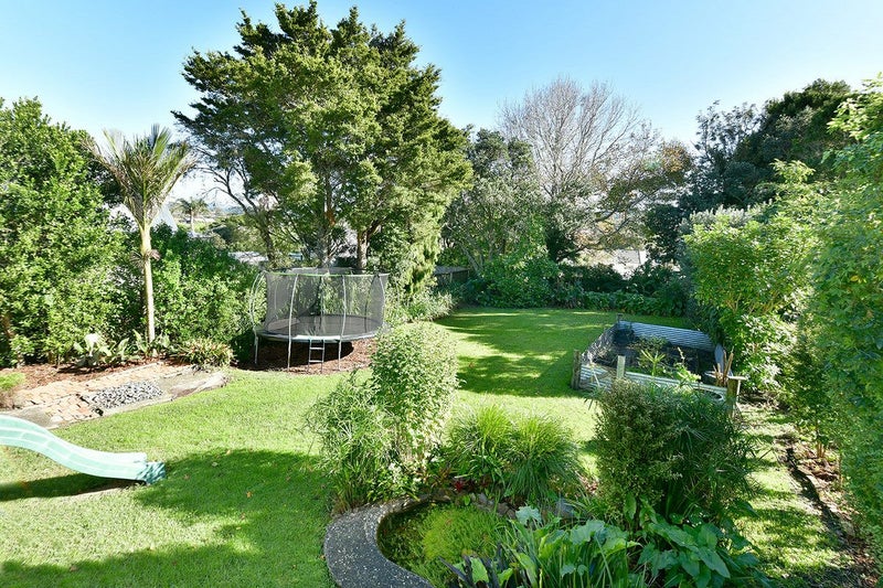 12 Foster Crescent, Snells Beach, Snells Beach - Carousel 2