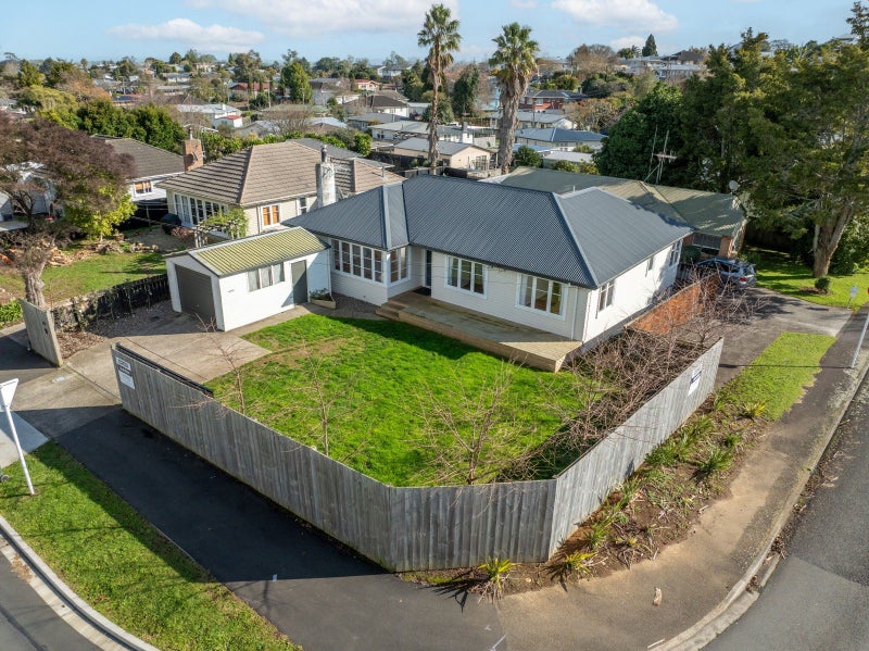 62 Mount View Road, Melville, Hamilton - Carousel 13