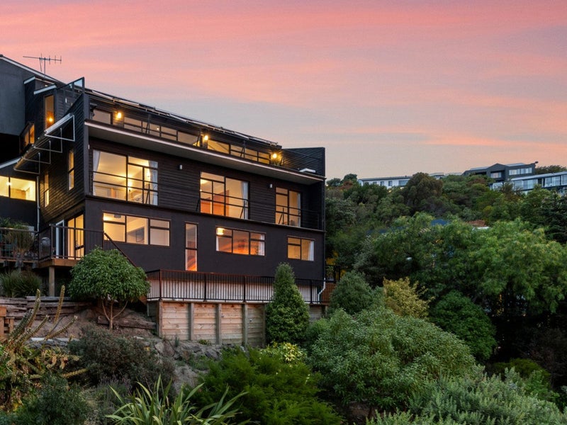 5 Osmond Lane, Mount Pleasant, Christchurch - Carousel 1