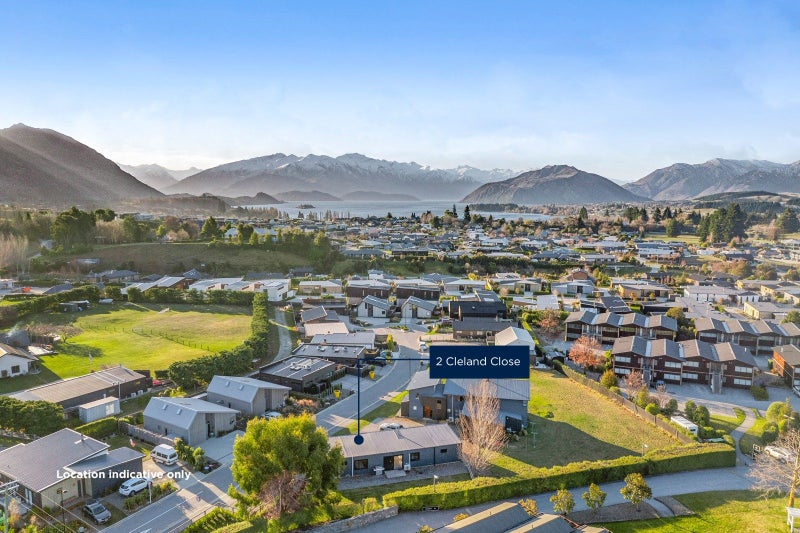 2 Cleland Close, WANAKA - Carousel 15