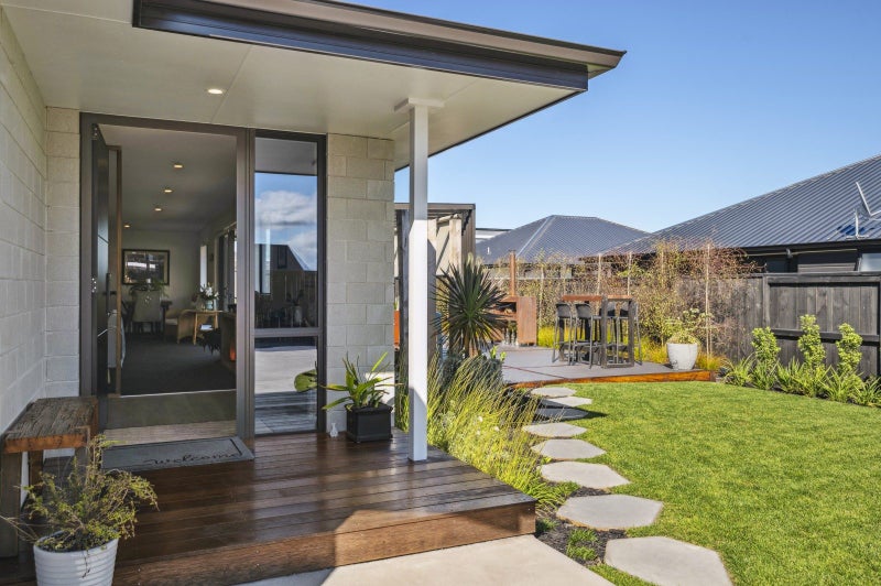 8 Patete Place, Wharewaka, Taupo - Carousel 2