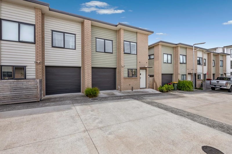 12 Pangu Way, Mangere, Auckland - Carousel 1