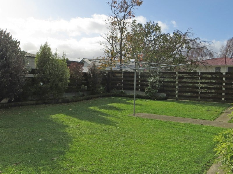 106 Ruamahanga Crescent, Terrace End, Palmerston North - Carousel 2