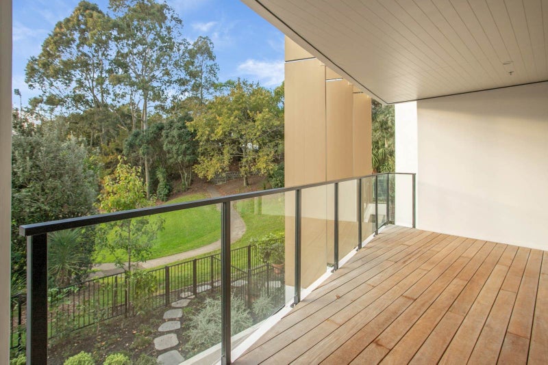 104/8 Kingsland Terrace, Kingsland, Auckland - Carousel 2