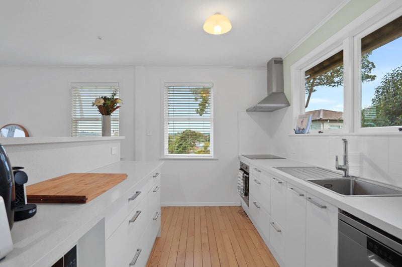 43 Parrs Cross Road, Henderson, Auckland - Carousel 2