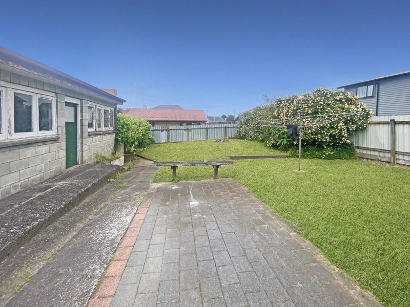 44 Bader Street, Bader, Hamilton - Carousel 2