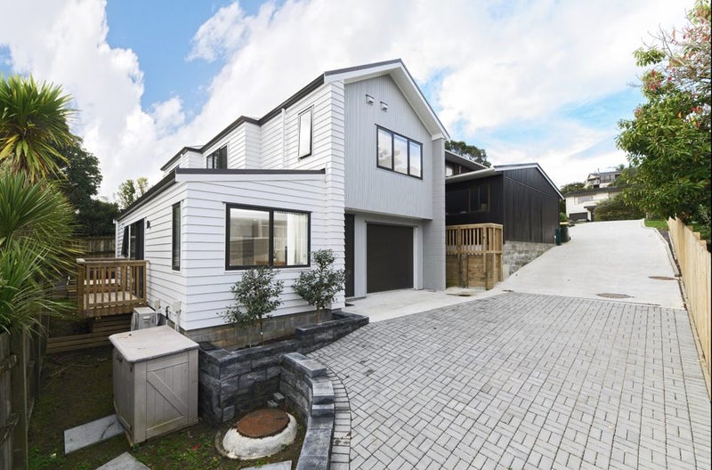 14A Oaktree Avenue, Browns Bay, Auckland - Carousel 2
