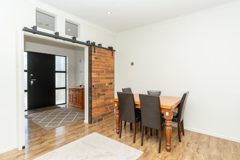 17 Teafields Court, Huntington, Hamilton - Carousel 2