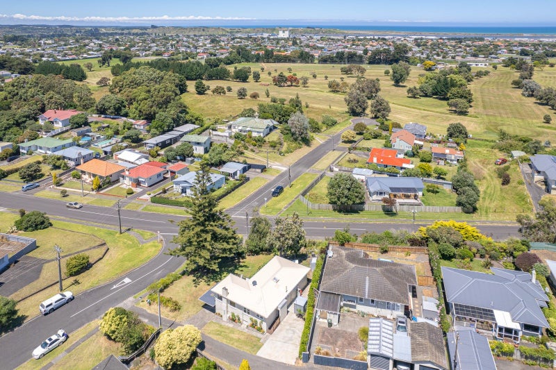 24 Burns Street, Tawhero, Whanganui - Carousel 2