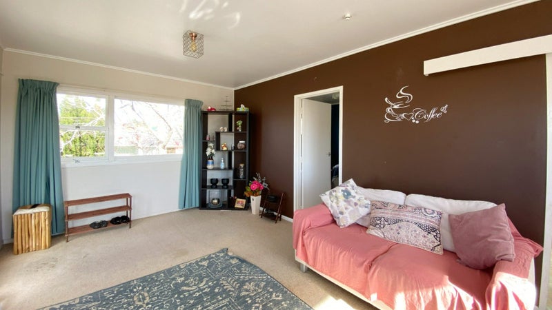 31D Bollard Avenue, New Windsor, Auckland - Carousel 2