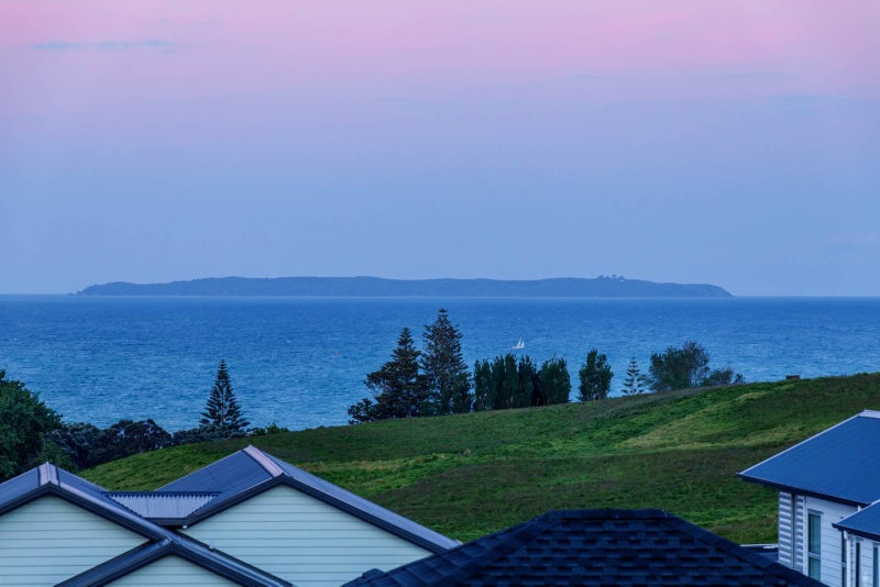 43 Te Oneroa Way, Long Bay, Auckland - Carousel 2