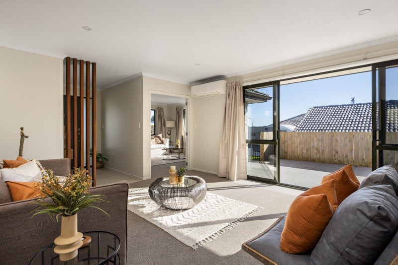 302 Ballintoy Park Drive, Welcome Bay, Tauranga - Carousel 1