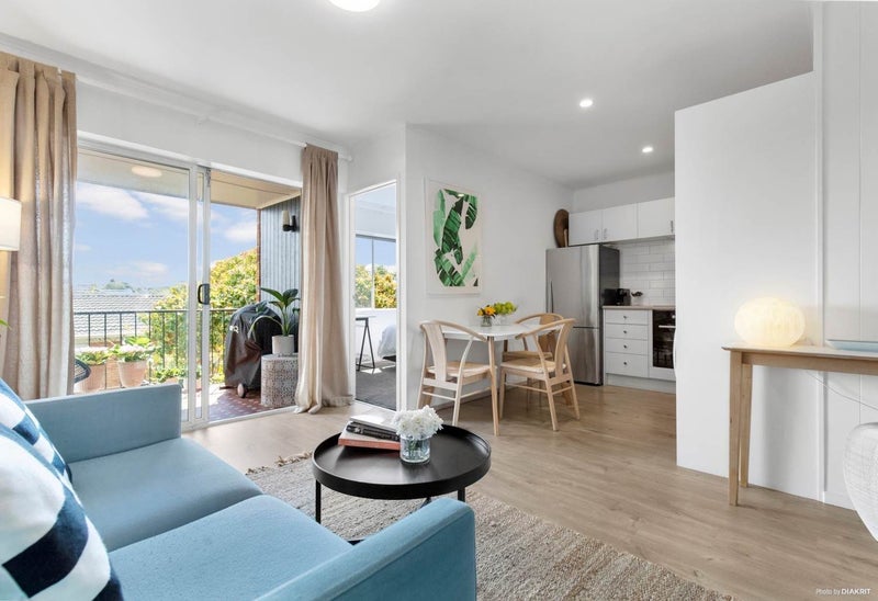 17/83 Lake Road, Devonport, Auckland - Carousel 1