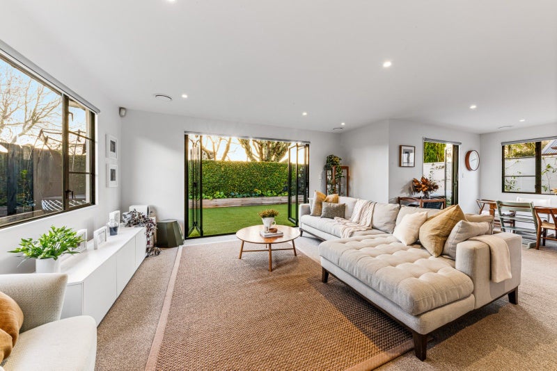 49A Dignan Street, Point Chevalier, Auckland - Carousel 1