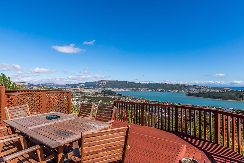 41 Doncaster Terrace, Ascot Park, Porirua - Carousel 1