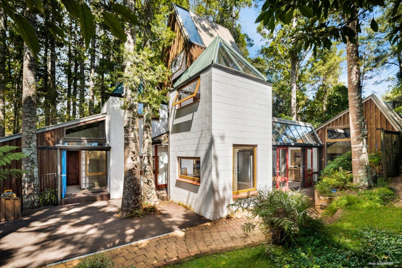 54 Park Hill Road, Birkenhead, Auckland - Carousel 1