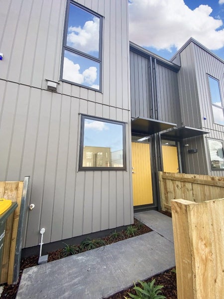 15A Epping Street, Glen Innes, Auckland - Carousel 11