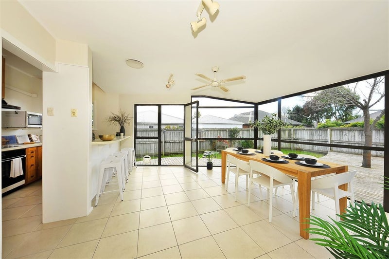 1/9 Ngaio Street, Saint Martins, Christchurch - Carousel 2