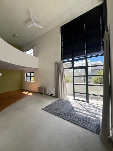 10E Hobson Street, Thorndon, Wellington - Carousel 2