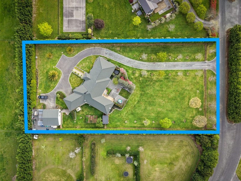 8 Devine Drive, Christchurch - Carousel 39