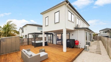 19 Myland Drive, Hobsonville, Auckland - Carousel 1