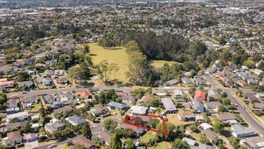 13 Albemarle Place, Massey, Auckland - Carousel 1