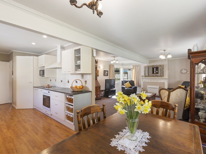 61 Cruickshank Road, Clouston Park, Upper Hutt - Carousel 2