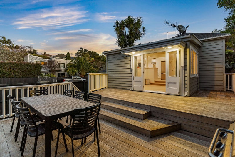 41B Springfield Road, Morningside, Auckland - Carousel 1